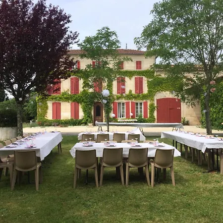 Salle De Reception Et Hebergements *